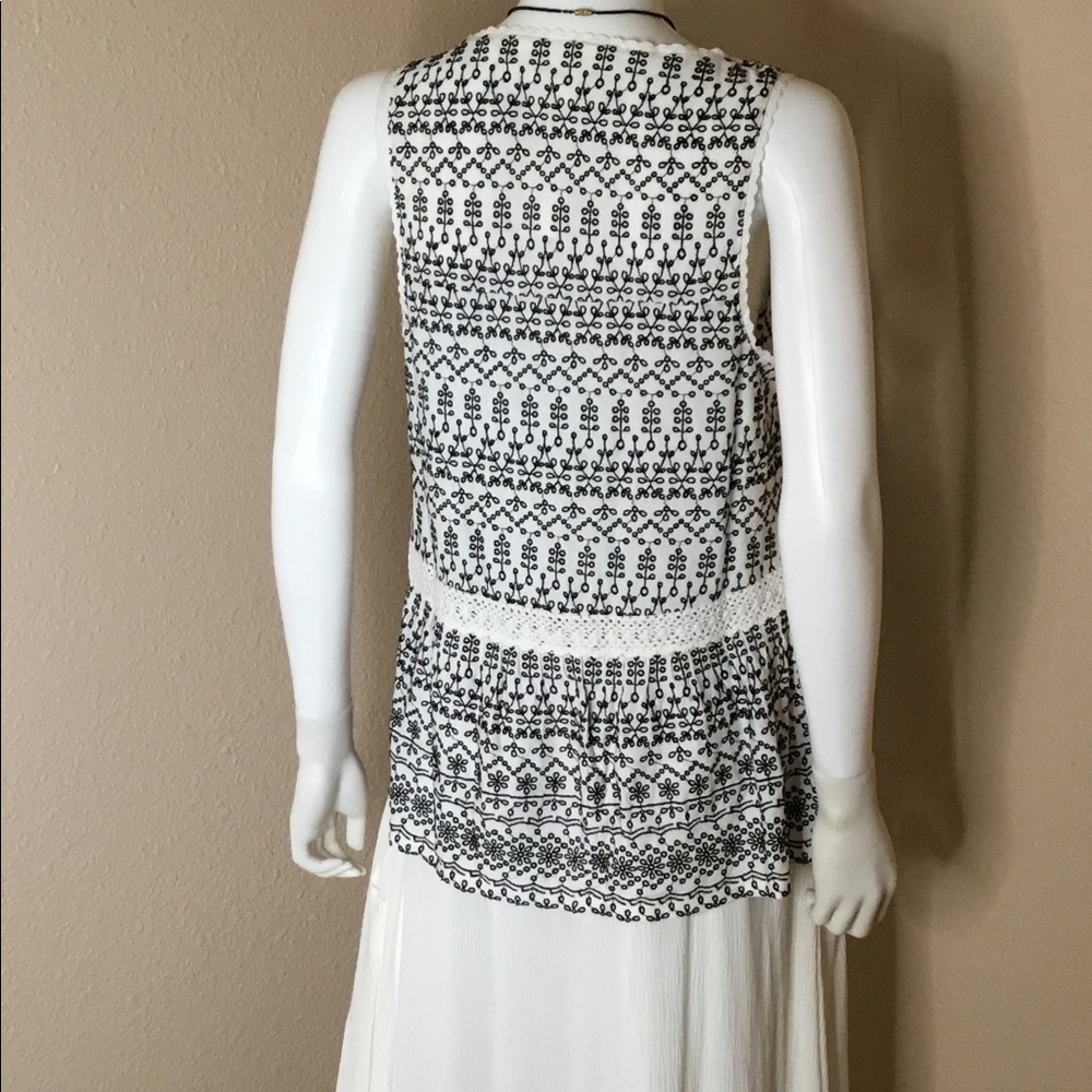 Anthropologie Cammie Embroidered Peplum Top - Picture 8 of 11